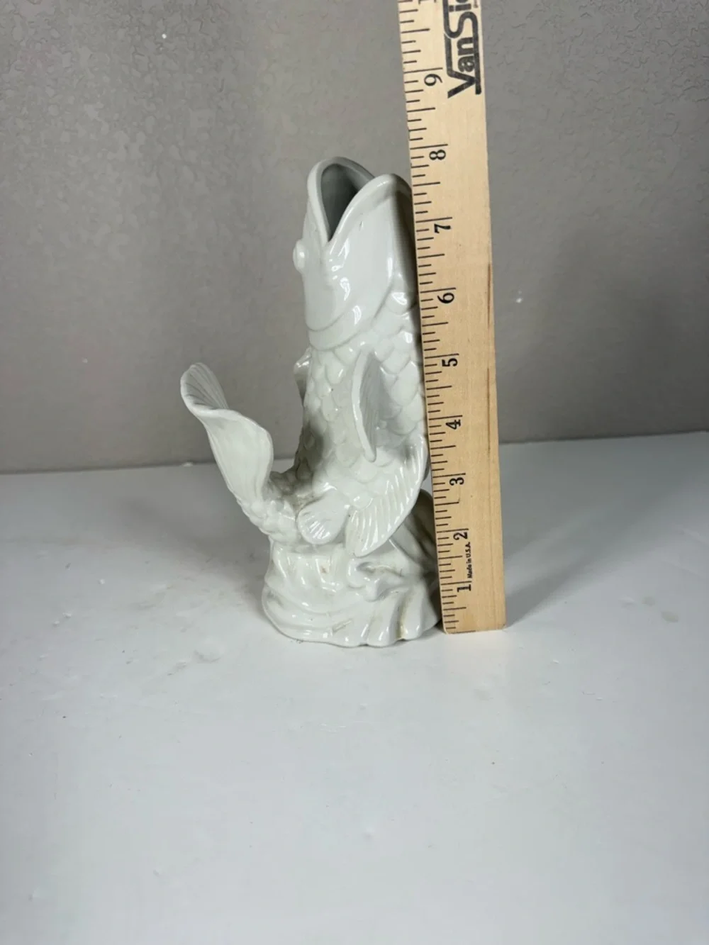 White Ceramic Fish Vase - Elegant Home Accent‎